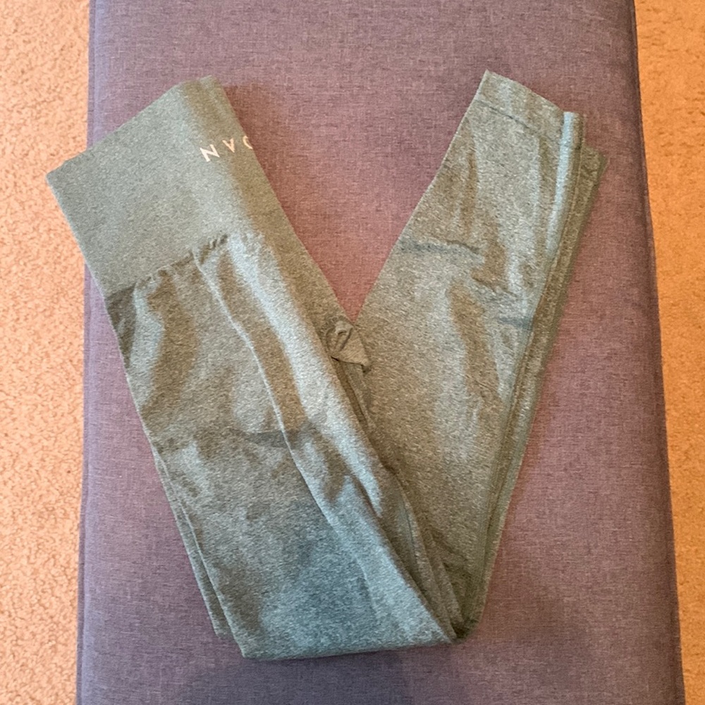 NVGTN Forest Green Contour Seamless Leggings. Gently worn, excellent condition!